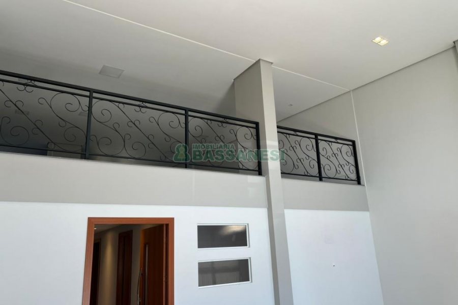 Loja com 370m², 2 vagas, no bairro Santa Catarina em Caxias do Sul para Alugar