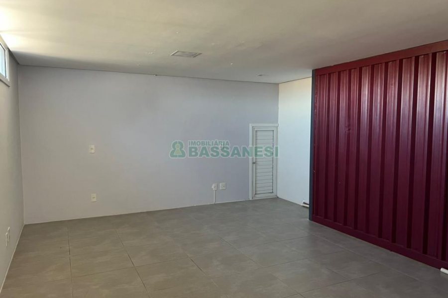 Loja com 370m², 2 vagas, no bairro Santa Catarina em Caxias do Sul para Alugar