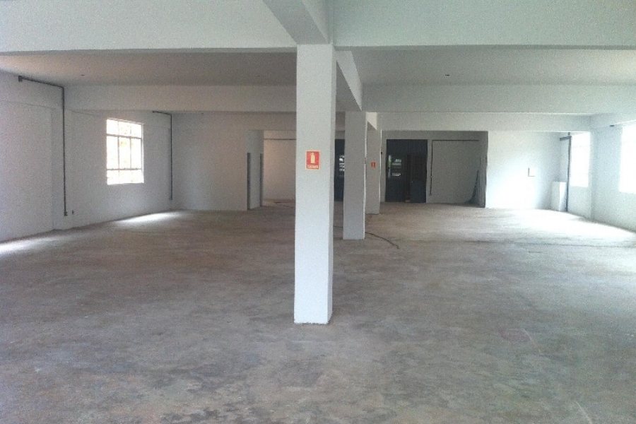 Loja com 475m², no bairro Diamantino em Caxias do Sul para Comprar