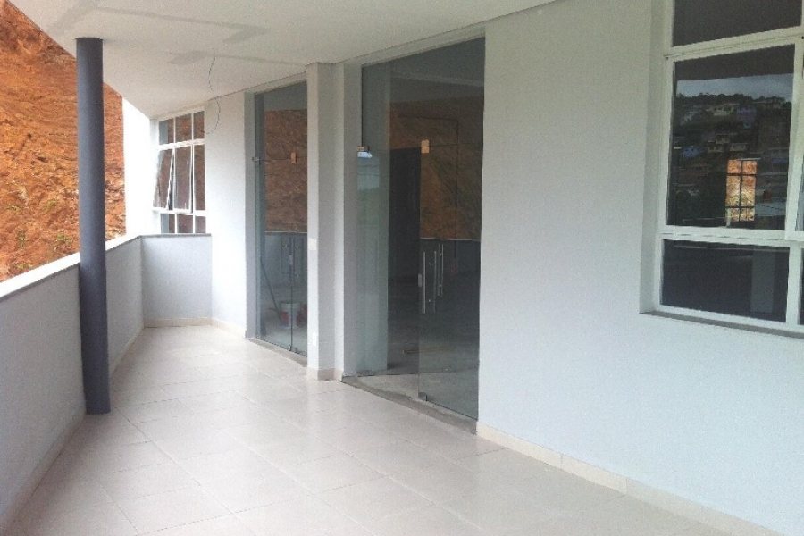 Loja com 475m², no bairro Diamantino em Caxias do Sul para Comprar