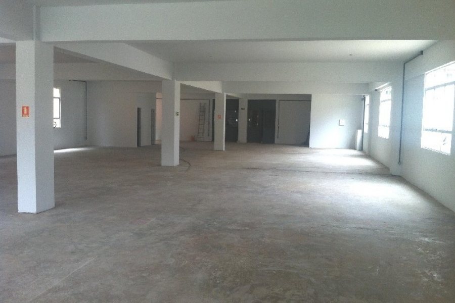 Loja com 475m², no bairro Diamantino em Caxias do Sul para Comprar