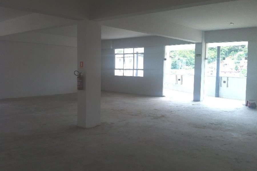 Loja com 475m², no bairro Diamantino em Caxias do Sul para Comprar