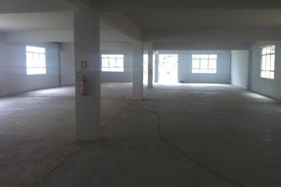 Loja com 475m², no bairro Diamantino em Caxias do Sul para Comprar