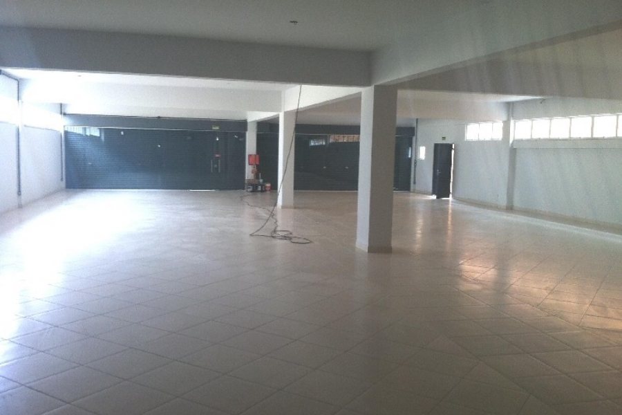 Loja com 475m², no bairro Diamantino em Caxias do Sul para Comprar