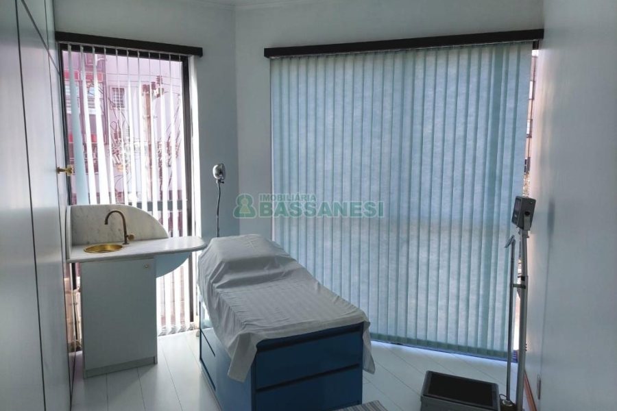 Sala Mobiliada com 95m², no bairro Centro em Caxias do Sul para Alugar