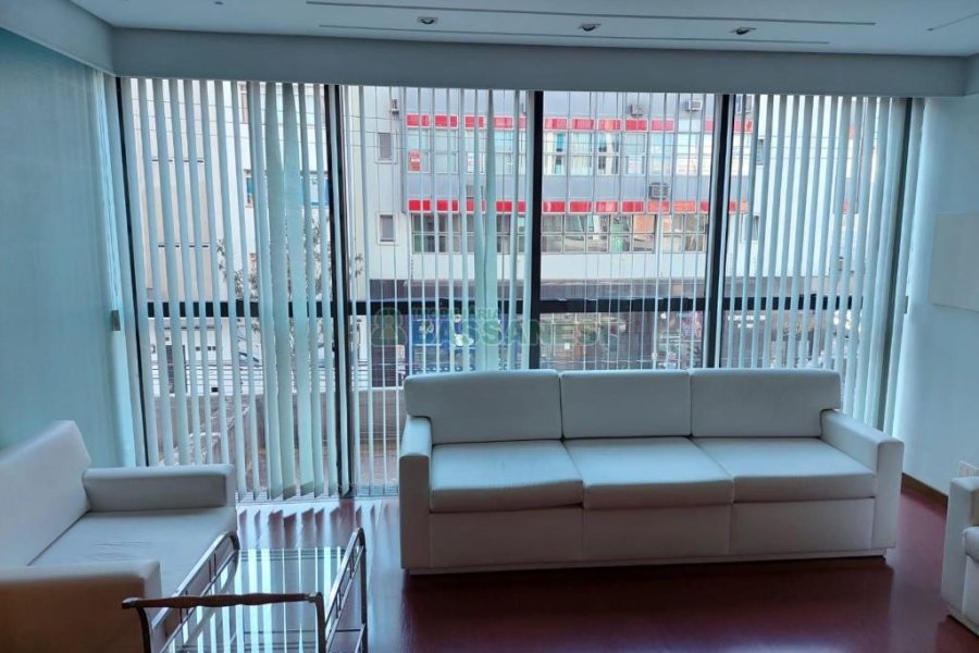 Sala Mobiliada com 95m², no bairro Centro em Caxias do Sul para Alugar