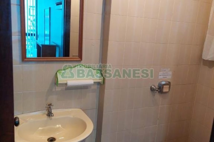 Sala Mobiliada com 95m², no bairro Centro em Caxias do Sul para Alugar