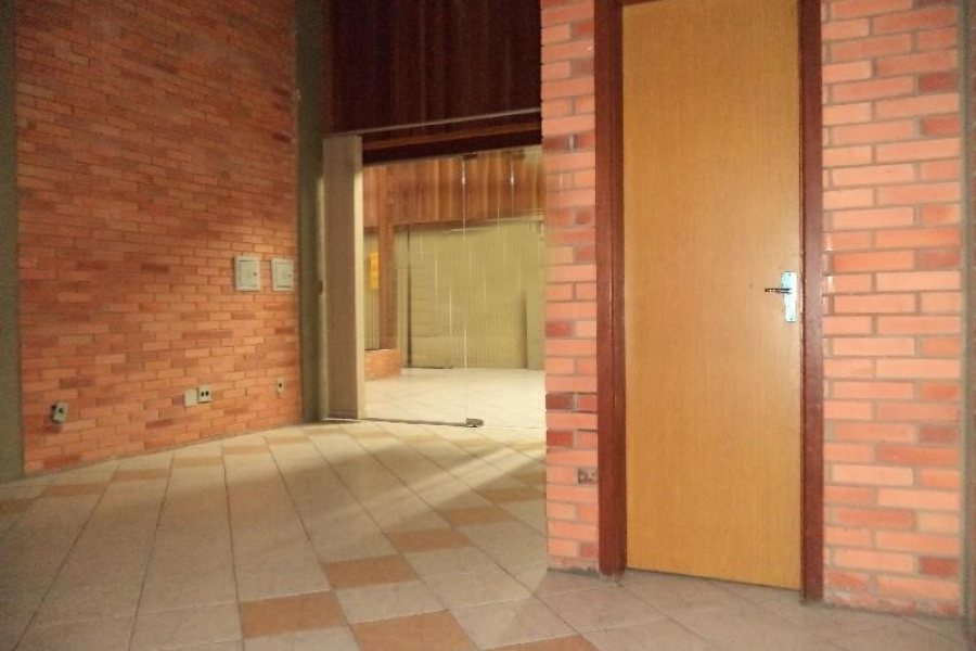 Loja com 30m², no bairro De Lazzer em Caxias do Sul para Alugar