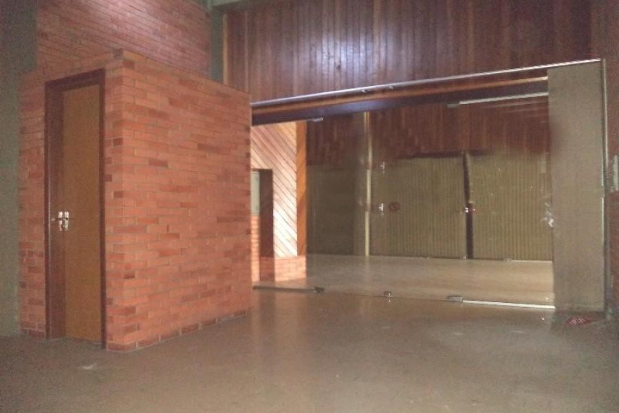 Loja com 30m², no bairro De Lazzer em Caxias do Sul para Alugar