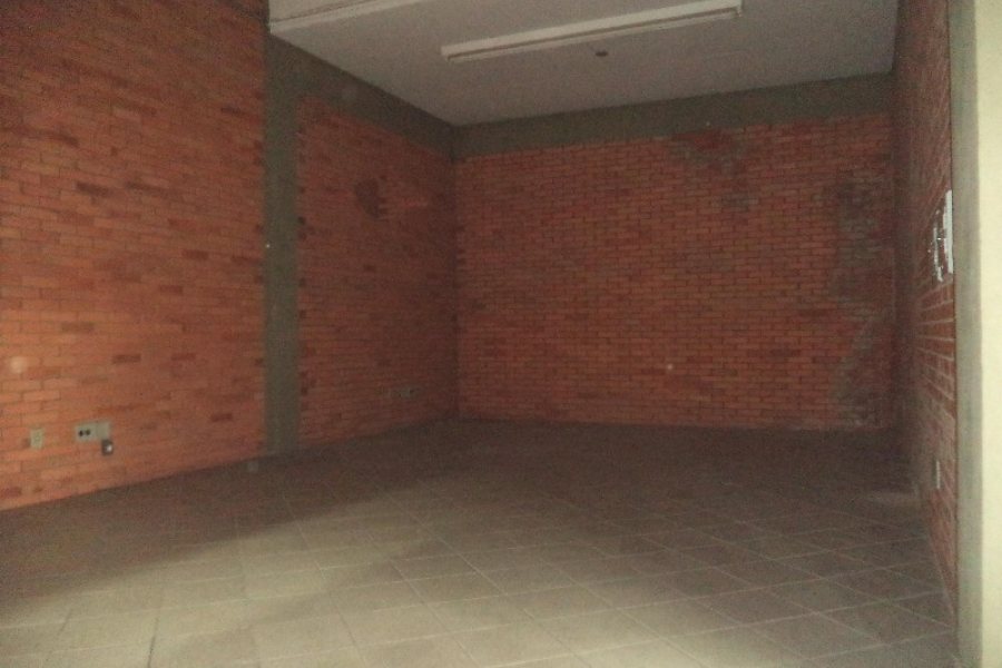 Loja com 45m², no bairro De Lazzer em Caxias do Sul para Alugar