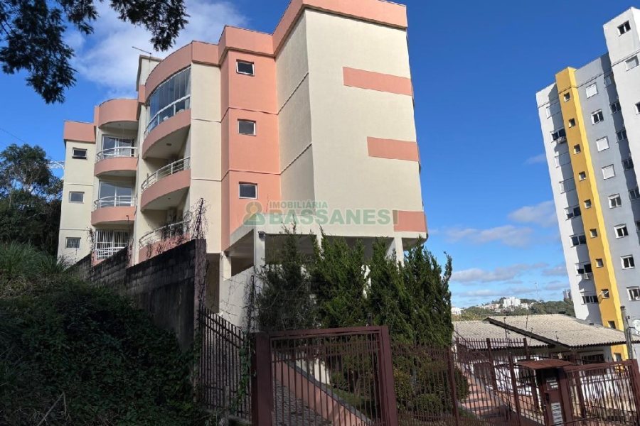 Apartamento com 68m², 2 dormitórios, 2 vagas, no bairro Vinhedos em Caxias do Sul para Alugar