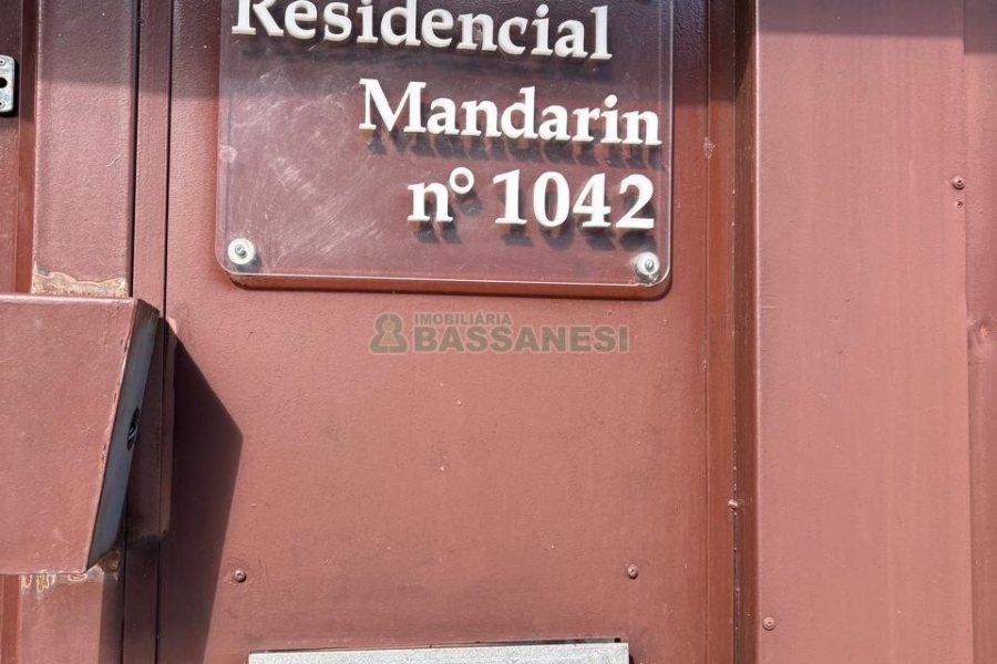 Apartamento com 68m², 2 dormitórios, 2 vagas, no bairro Vinhedos em Caxias do Sul para Alugar