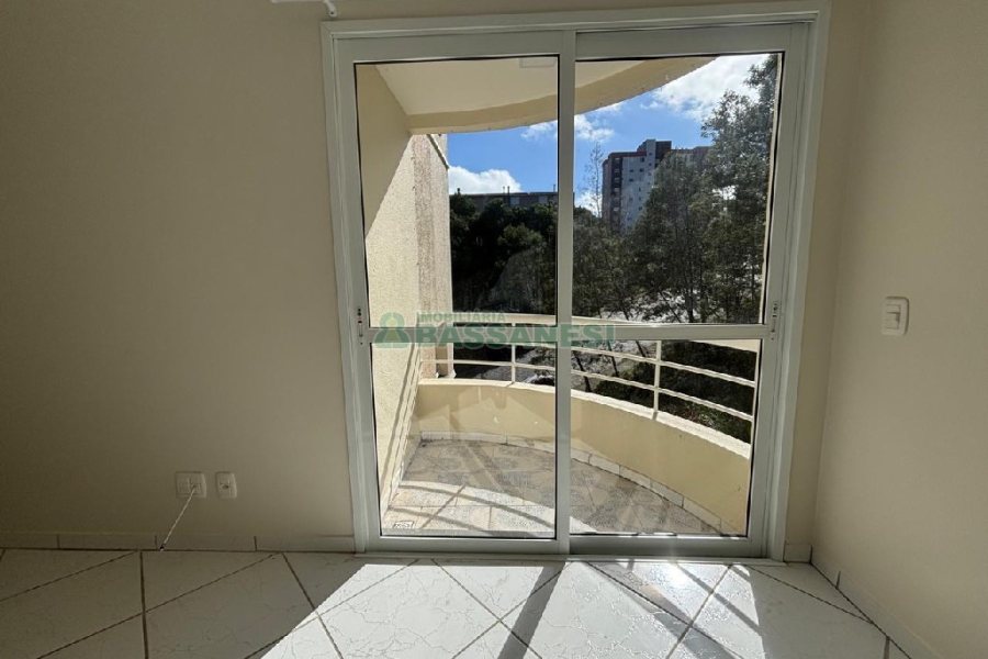 Apartamento com 68m², 2 dormitórios, 2 vagas, no bairro Vinhedos em Caxias do Sul para Alugar