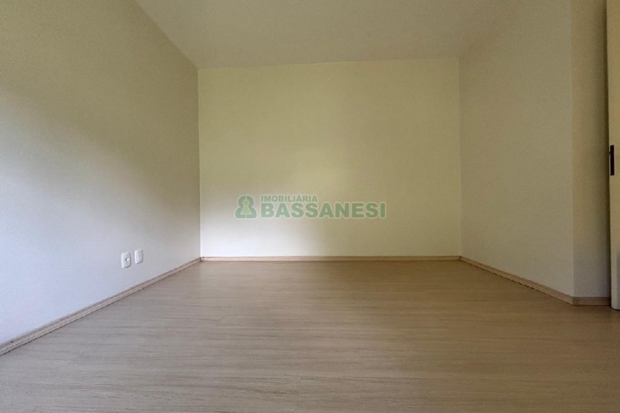 Apartamento com 68m², 2 dormitórios, 2 vagas, no bairro Vinhedos em Caxias do Sul para Alugar