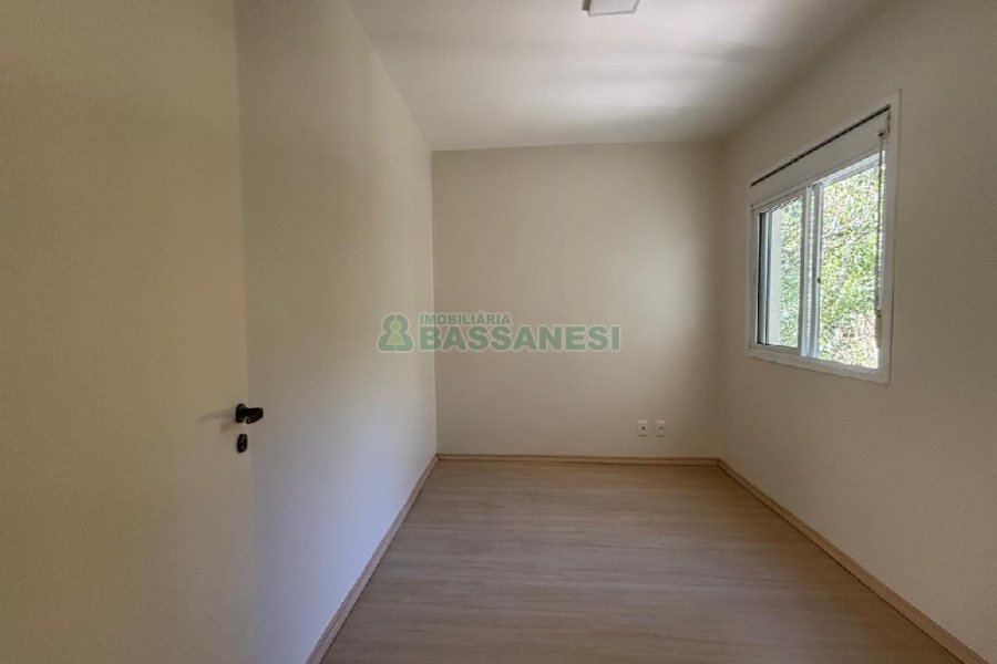 Apartamento com 68m², 2 dormitórios, 2 vagas, no bairro Vinhedos em Caxias do Sul para Alugar