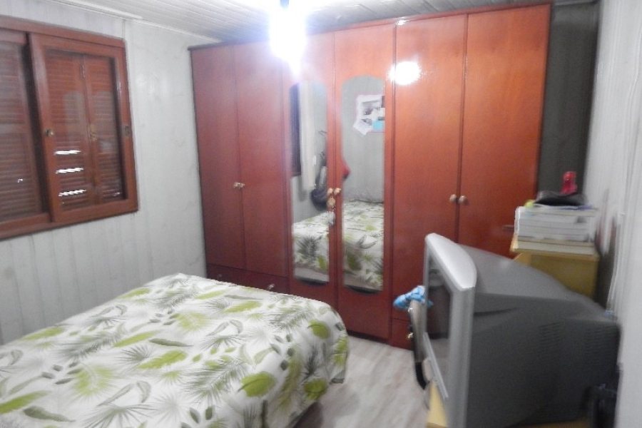 Casa com 108m², 3 dormitórios, 1 vaga, no bairro Salgado Filho em Caxias do Sul para Comprar