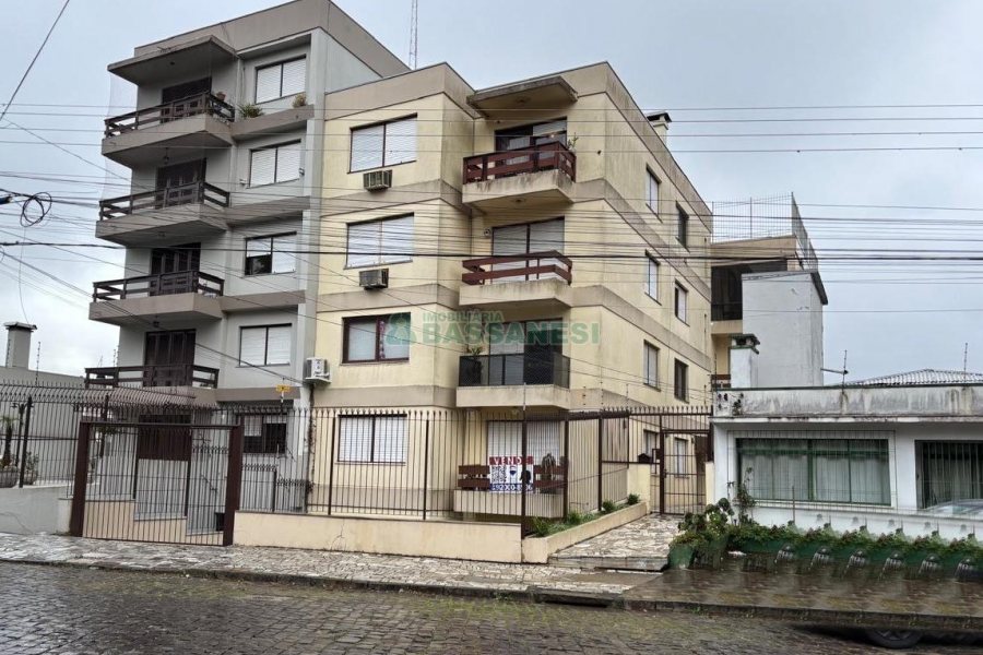 Apartamento com 102m², 2 dormitórios, 1 vaga, no bairro Marechal Floriano em Caxias do Sul para Comprar