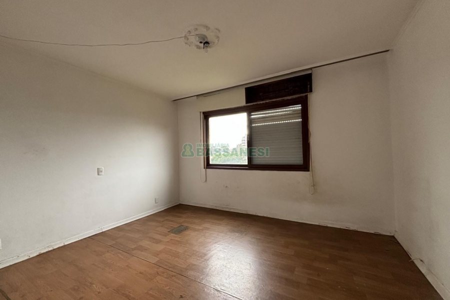 Apartamento com 102m², 2 dormitórios, 1 vaga, no bairro Marechal Floriano em Caxias do Sul para Comprar