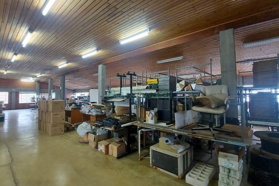 Pavilhão com 985m², no bairro Floresta em Caxias do Sul para Alugar