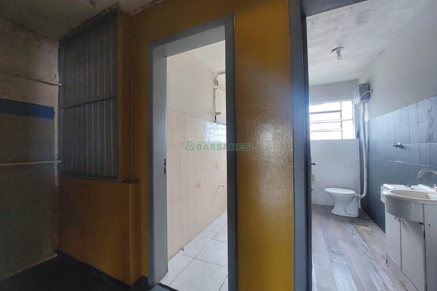 Predio com 784m², 1 vaga, no bairro Centro em Caxias do Sul para Alugar