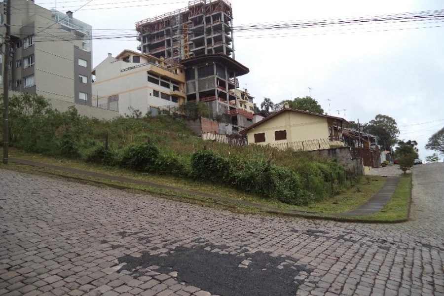 Terreno com 720m², no bairro Planalto em Caxias do Sul para Alugar