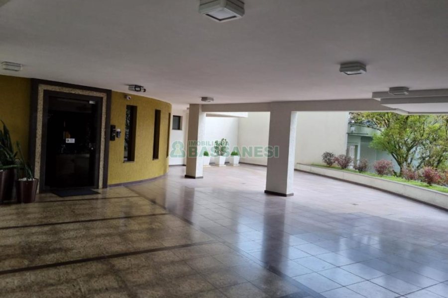 Apto Mobiliado com 187m², 3 dormitórios, 3 vagas, no bairro Lourdes em Caxias do Sul para Comprar