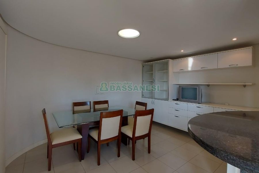 Apto Mobiliado com 187m², 3 dormitórios, 3 vagas, no bairro Lourdes em Caxias do Sul para Comprar