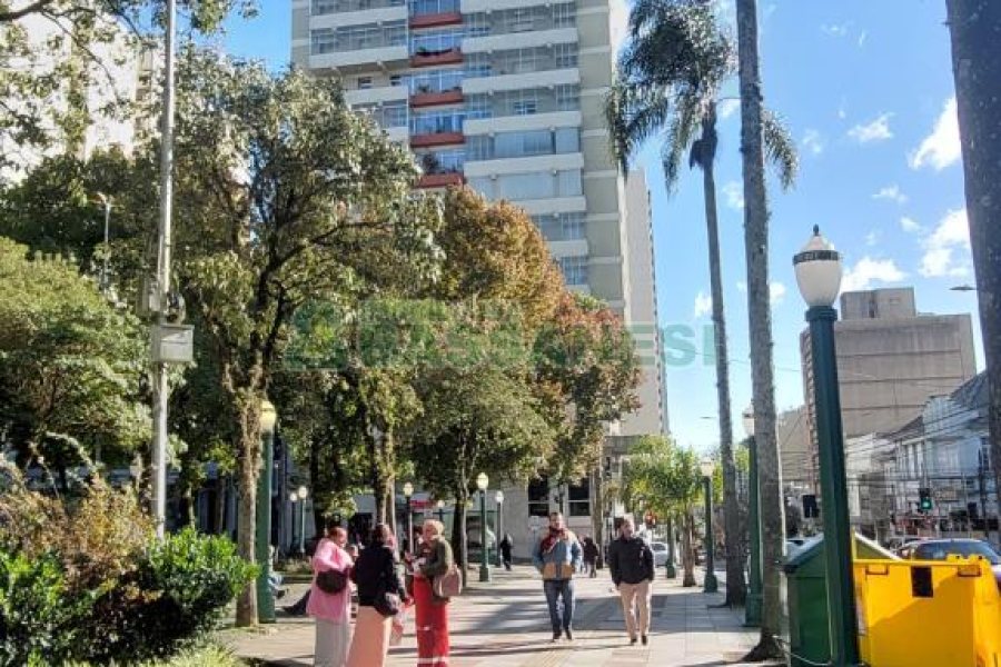 Apartamento com 305m², 4 dormitórios, no bairro Centro em Caxias do Sul para Comprar
