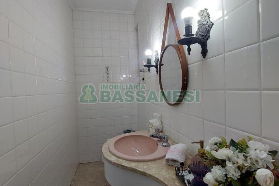 Apartamento com 305m², 4 dormitórios, no bairro Centro em Caxias do Sul para Comprar