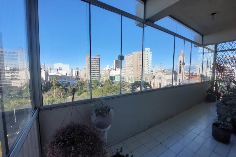 Apartamento com 305m², 4 dormitórios, no bairro Centro em Caxias do Sul para Comprar