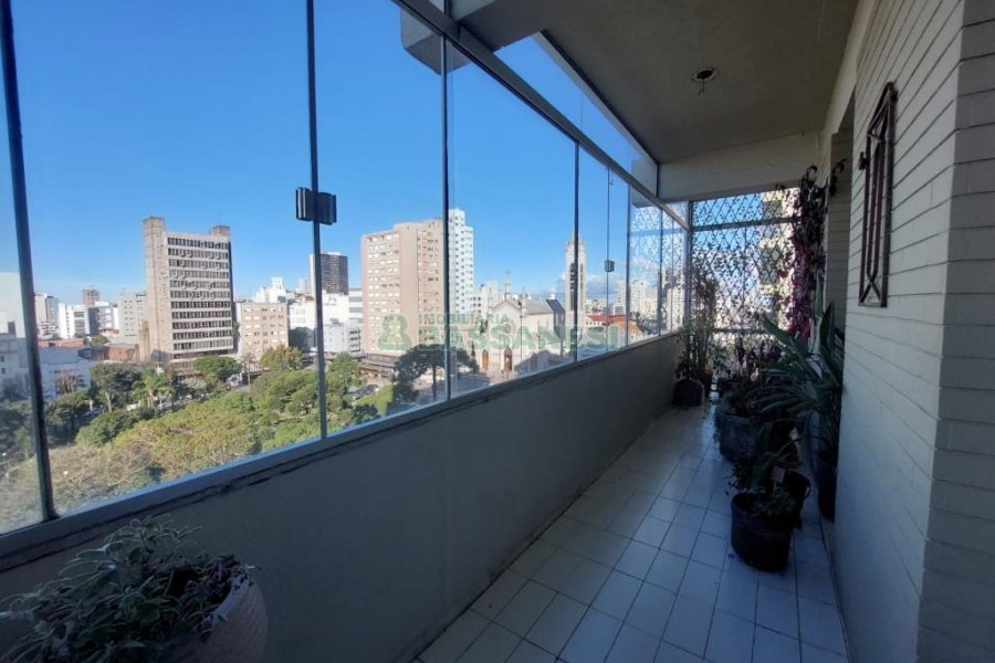 Apartamento com 305m², 4 dormitórios, no bairro Centro em Caxias do Sul para Comprar