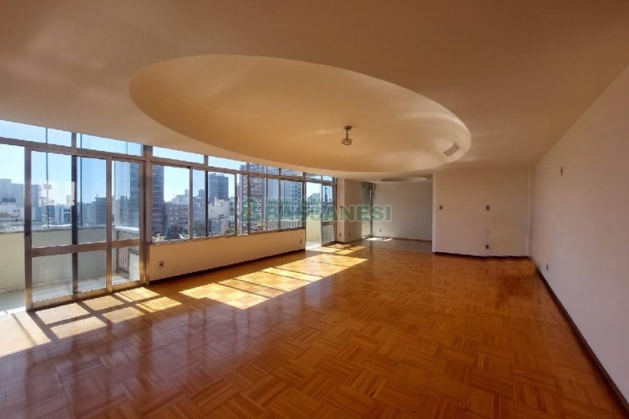 Apartamento com 270m², 4 dormitórios, no bairro Centro em Caxias do Sul para Alugar ou Comprar