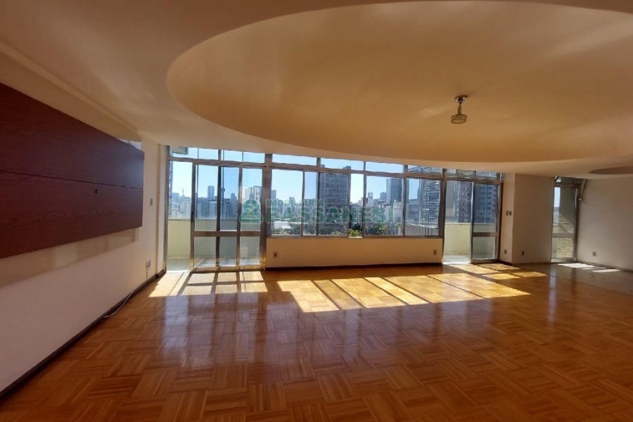 Apartamento com 270m², 4 dormitórios, no bairro Centro em Caxias do Sul para Alugar ou Comprar