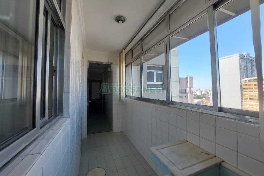 Apartamento com 270m², 4 dormitórios, no bairro Centro em Caxias do Sul para Alugar ou Comprar