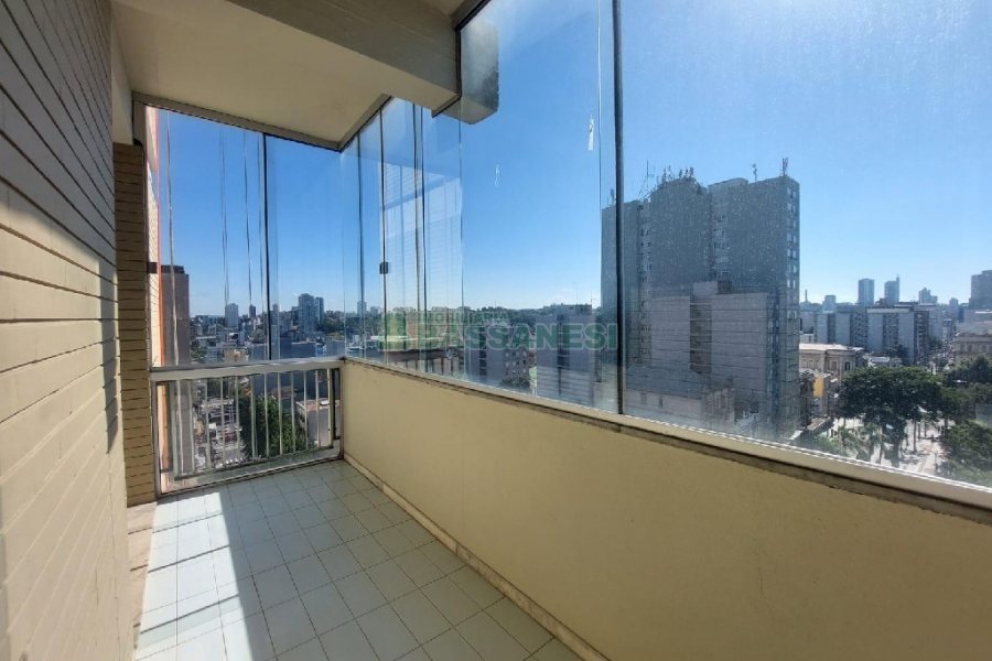 Apartamento com 270m², 4 dormitórios, no bairro Centro em Caxias do Sul para Alugar ou Comprar