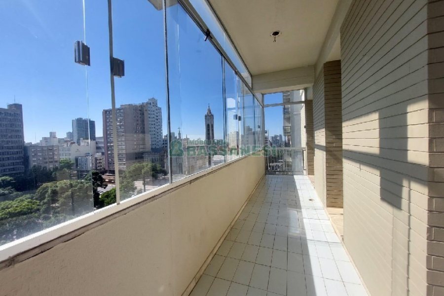 Apartamento com 270m², 4 dormitórios, no bairro Centro em Caxias do Sul para Alugar ou Comprar