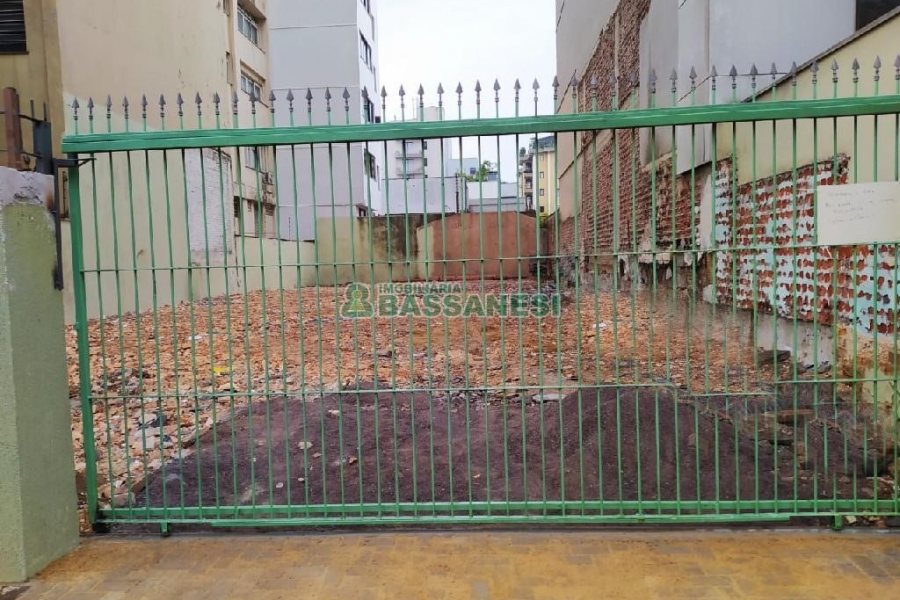 Terreno com 330m², no bairro Centro em Caxias do Sul para Alugar