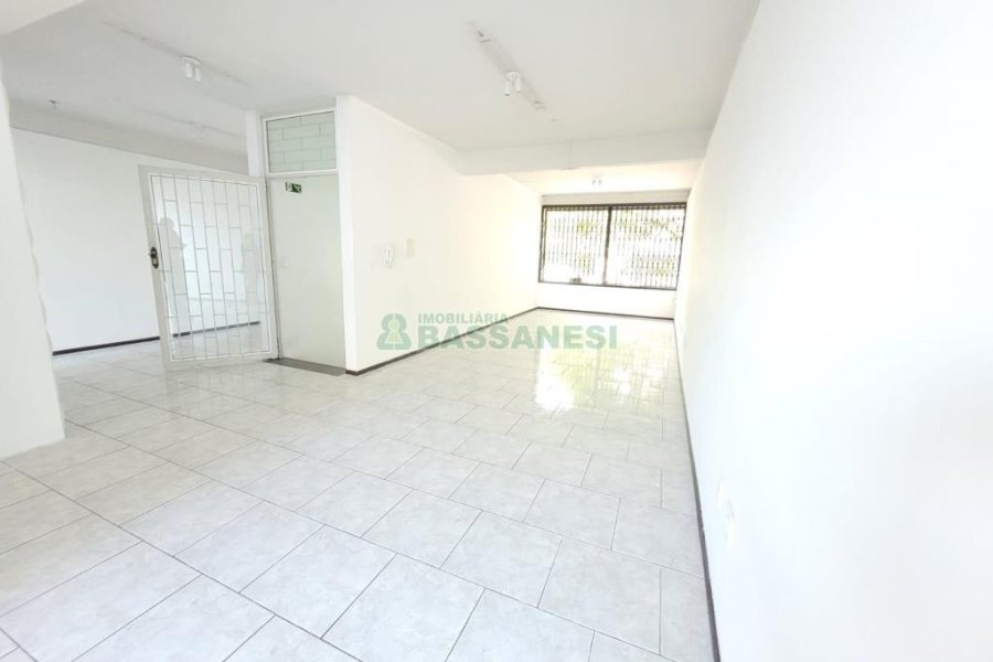 Sala com 110m², no bairro São Pelegrino em Caxias do Sul para Alugar