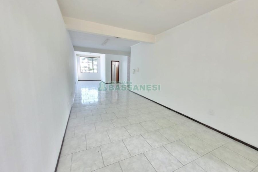 Sala com 110m², no bairro São Pelegrino em Caxias do Sul para Alugar