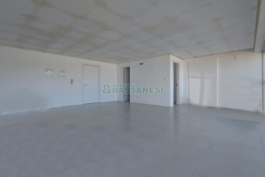 Sala com 64m², 1 vaga, no bairro Lourdes em Caxias do Sul para Comprar