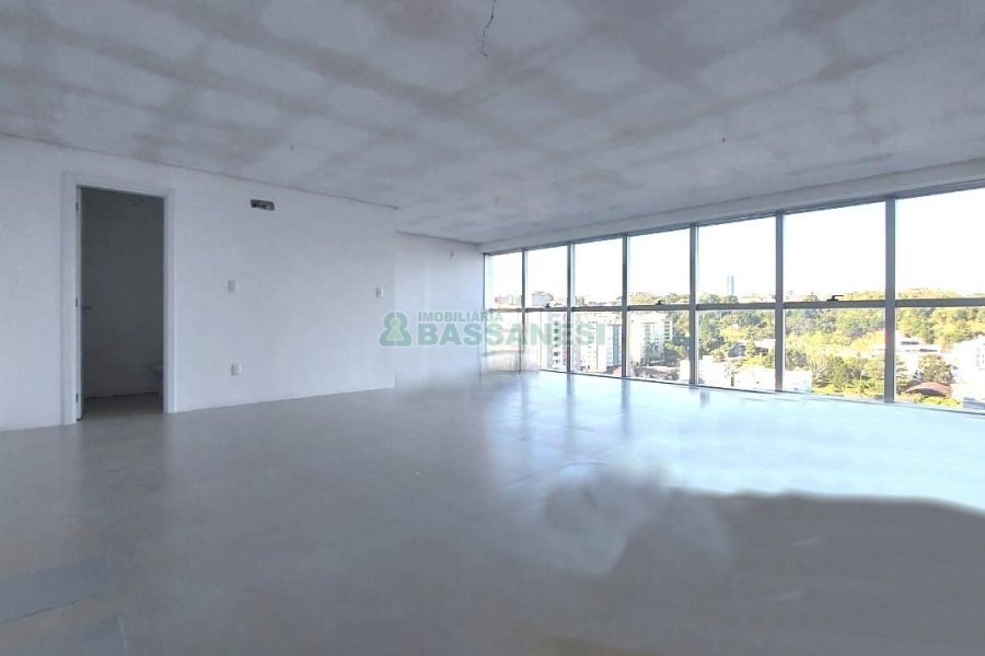 Sala com 64m², 1 vaga, no bairro Lourdes em Caxias do Sul para Comprar
