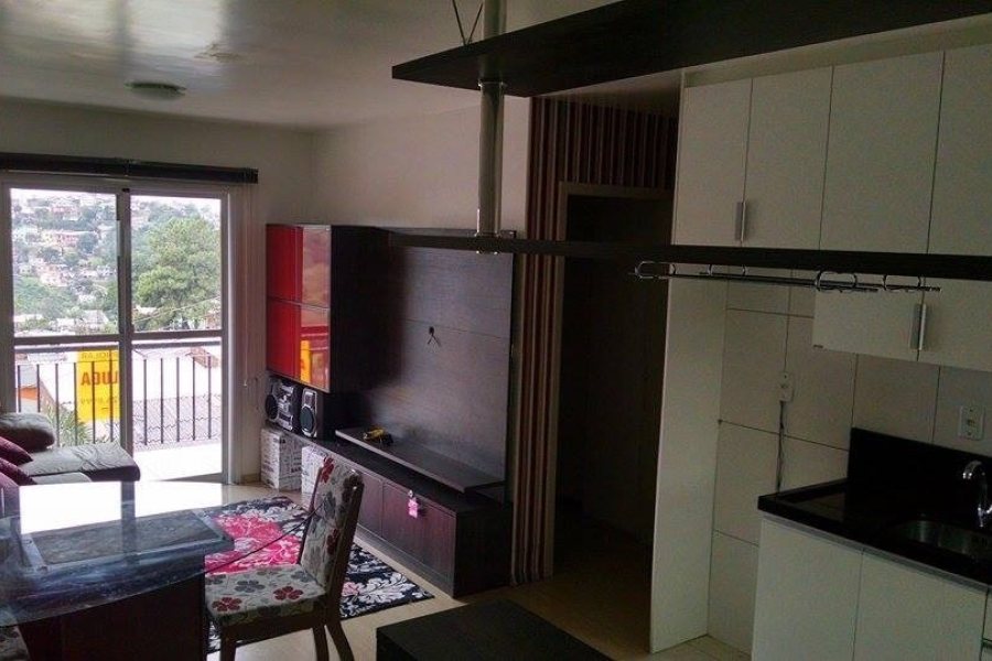 Apartamento com 53m², 2 dormitórios, 1 vaga, no bairro Charqueadas em Caxias do Sul para Comprar