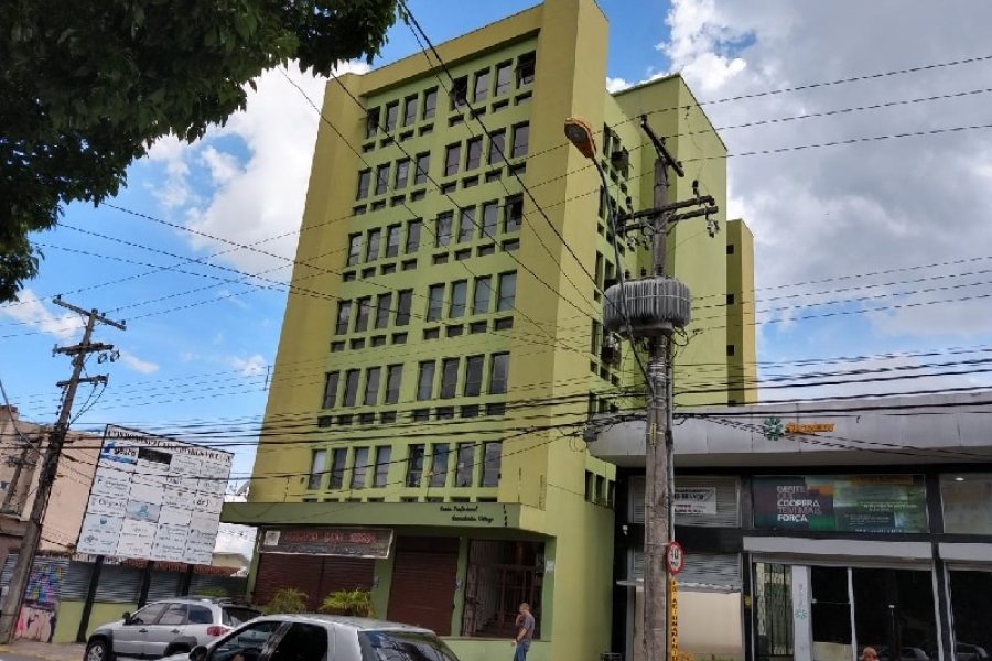 Sala com 35m², no bairro Rio Branco em Caxias do Sul para Comprar
