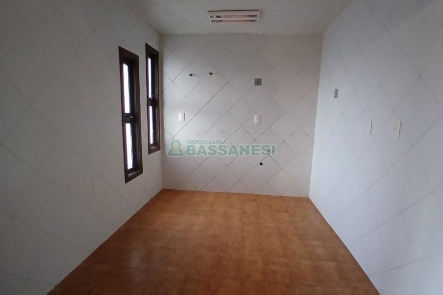 Apartamento com 194m², 3 dormitórios, 1 vaga, no bairro Lourdes em Caxias do Sul para Alugar ou Comprar