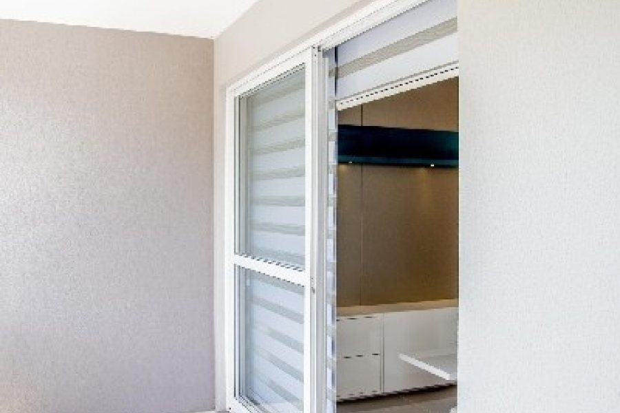 Apto Mobiliado com 64m², 2 dormitórios, 2 vagas, no bairro Petrópolis em Caxias do Sul para Alugar