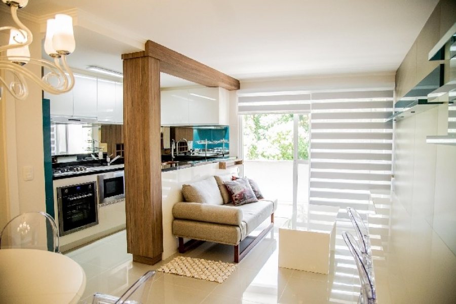 Apto Mobiliado com 64m², 2 dormitórios, 2 vagas, no bairro Petrópolis em Caxias do Sul para Alugar