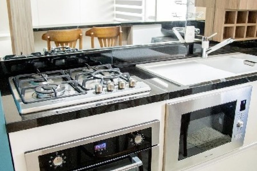 Apto Mobiliado com 64m², 2 dormitórios, 2 vagas, no bairro Petrópolis em Caxias do Sul para Alugar