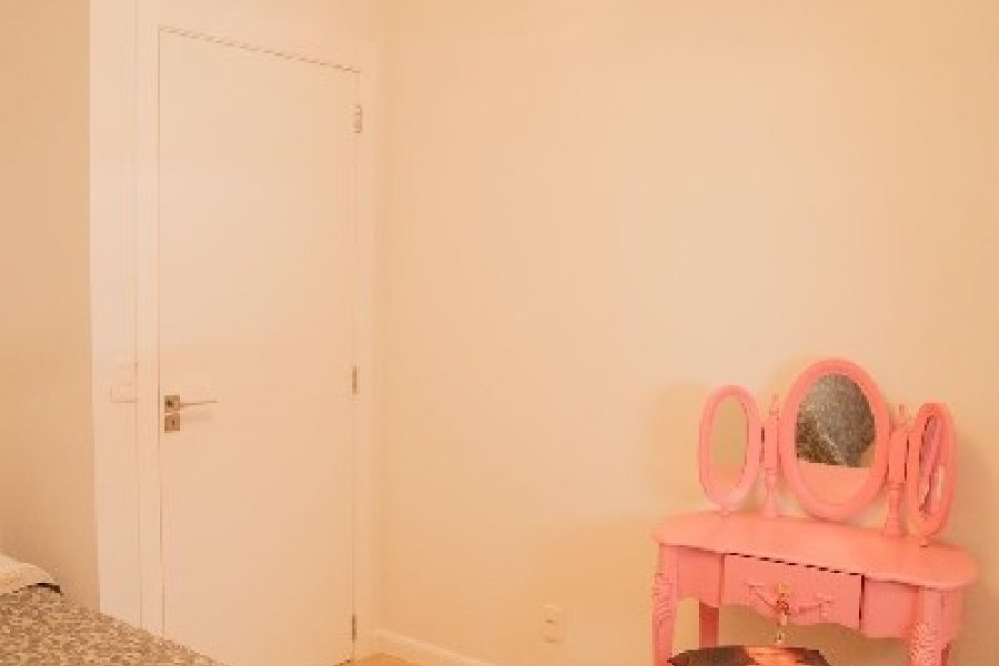 Apto Mobiliado com 64m², 2 dormitórios, 2 vagas, no bairro Petrópolis em Caxias do Sul para Alugar