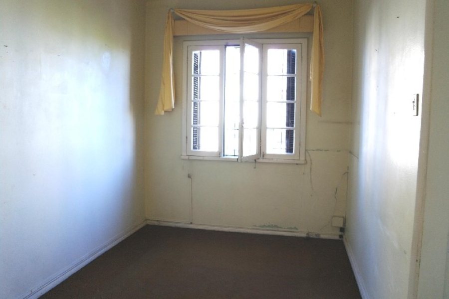 Casa Comercial com 400m², 4 dormitórios, 2 vagas, no bairro Centro em Caxias do Sul para Alugar