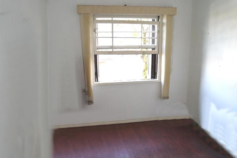 Casa Comercial com 400m², 4 dormitórios, 2 vagas, no bairro Centro em Caxias do Sul para Alugar